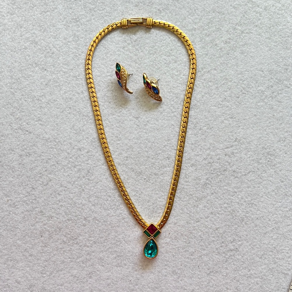 Swarovski necklace & earrings set colorful stones and gold chain.